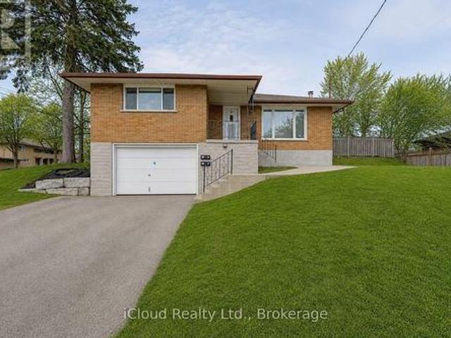 House for sale in Kitchener, Ontario
