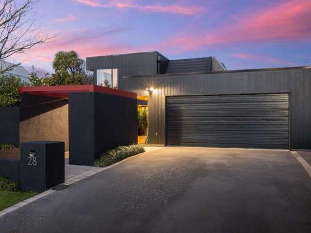 House for sale in Chaslands, Canterbury