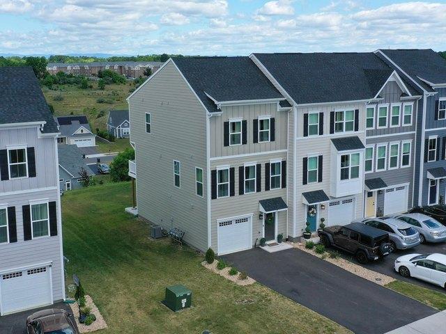 Townhouse for sale in Virginia