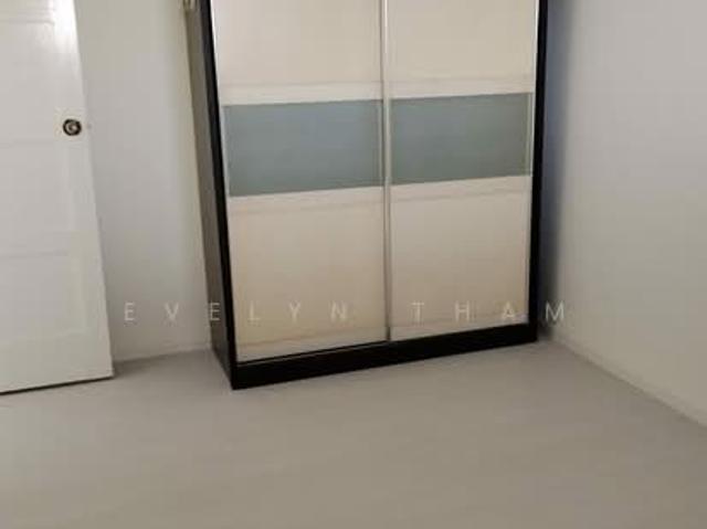 Apartment for rent in Alexandra Road