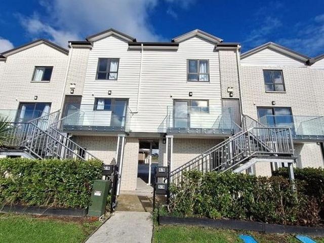 House for rent in Manurewa, Oroua County