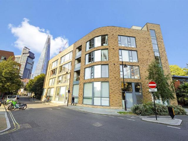 Apartment for rent in Bermondsey Village, Greater London
