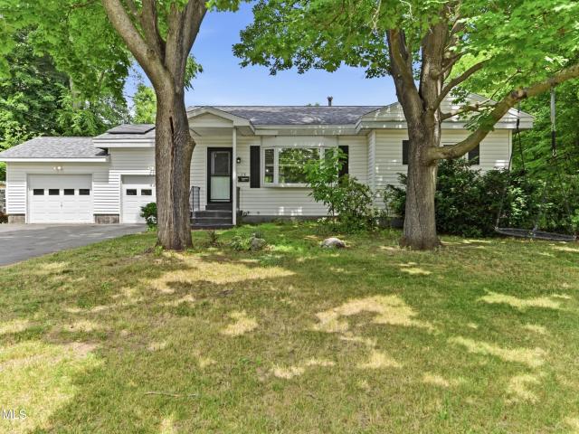 House for sale in Guilderland, New York