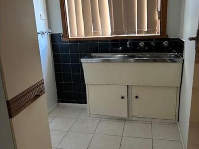 House for rent in St Albans, Victoria