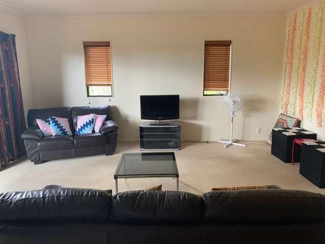 Apartment for rent in Paremoremo