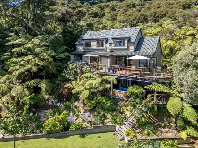 House for sale in Marlborough