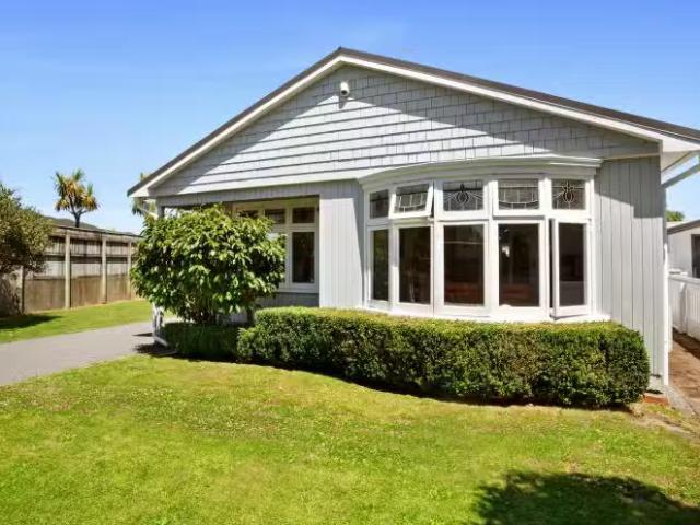 House for sale in Days Bay, Wellington