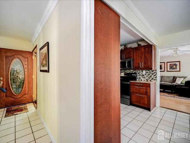 House for sale in Cliffwood, New Jersey