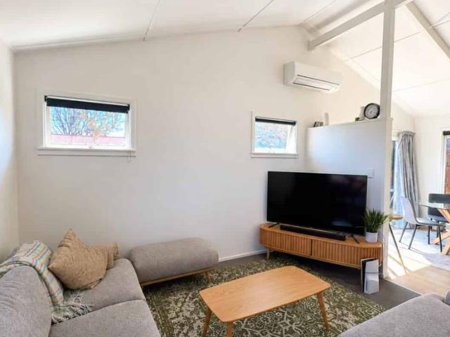 House for rent in Chaslands, Canterbury