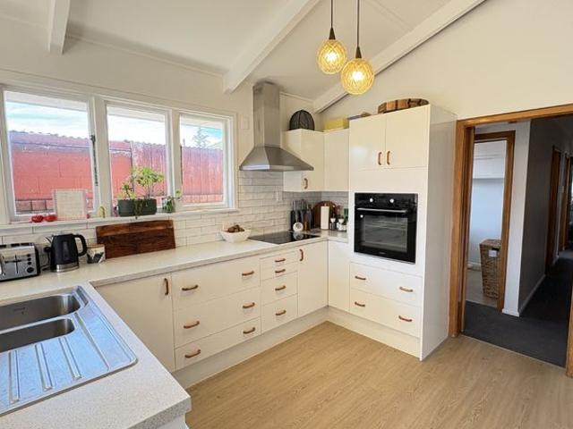 House for rent in Chaslands, Canterbury