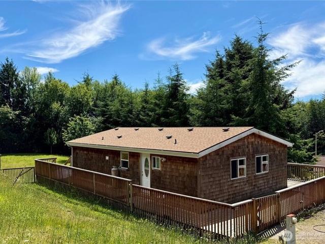 House for sale in Cathlamet, Washington