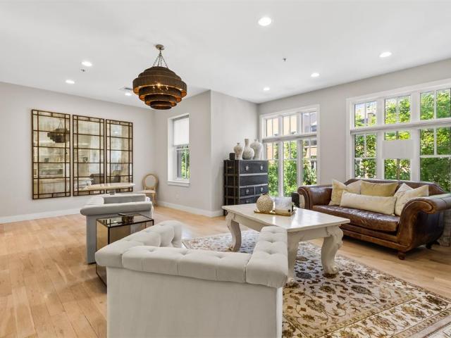 Townhouse for sale in Oklahoma City, Oklahoma