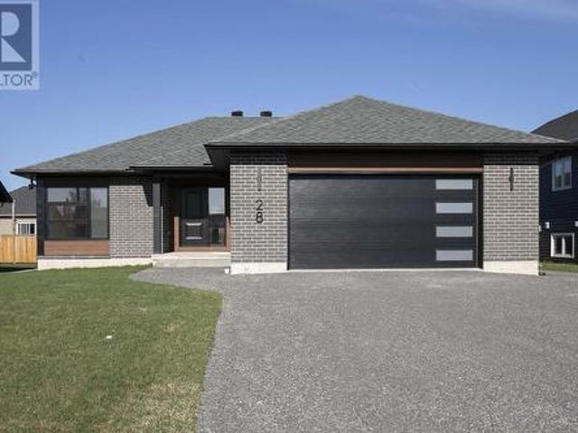 House for sale in Sault Sainte Marie, Ontario