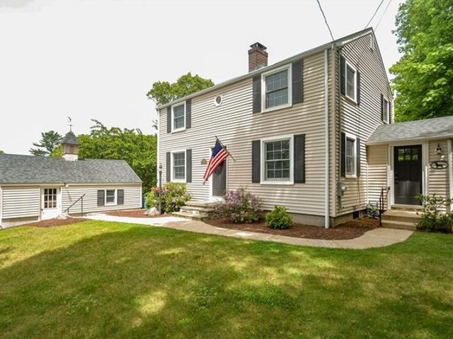 House for sale in Wrentham, Massachusetts