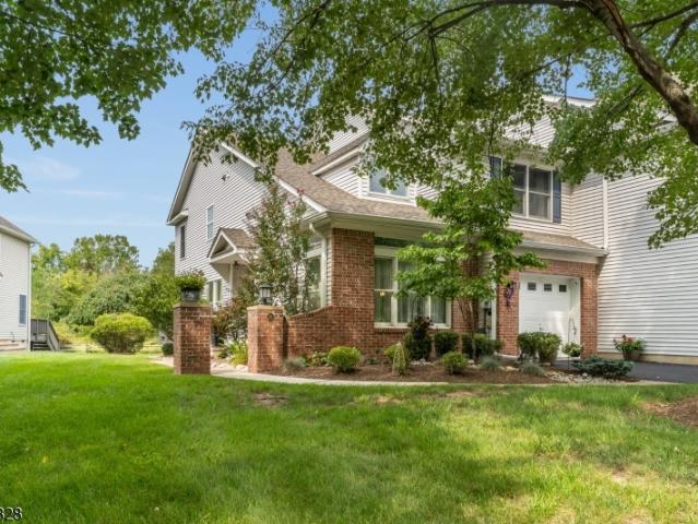 Townhouse for sale in Clinton, New Jersey