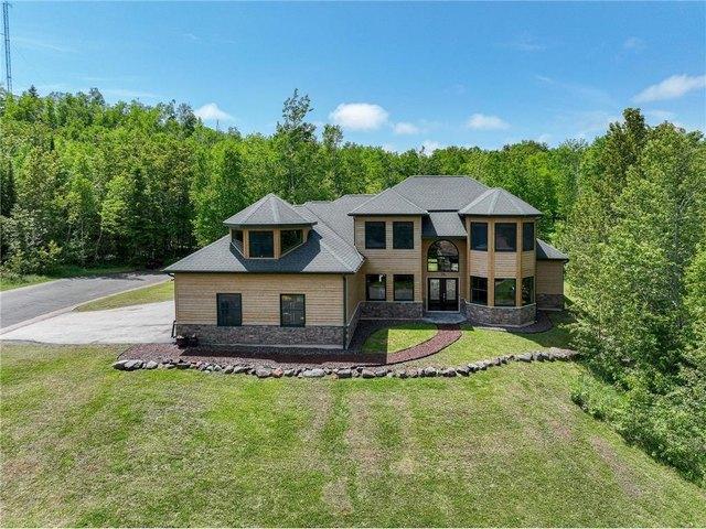 House for sale in Silver Bay, Minnesota
