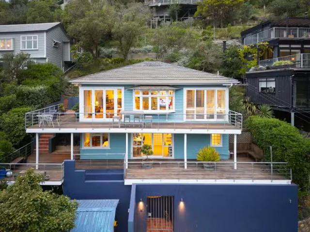 House for sale in Chaslands, Canterbury