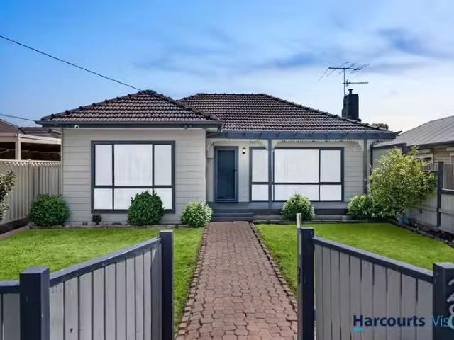 House for rent in Avondale Heights, Victoria