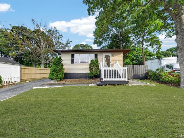 House for sale in Centereach, New York