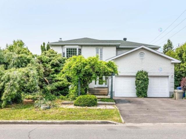 House for sale in Kirkland, Quebec