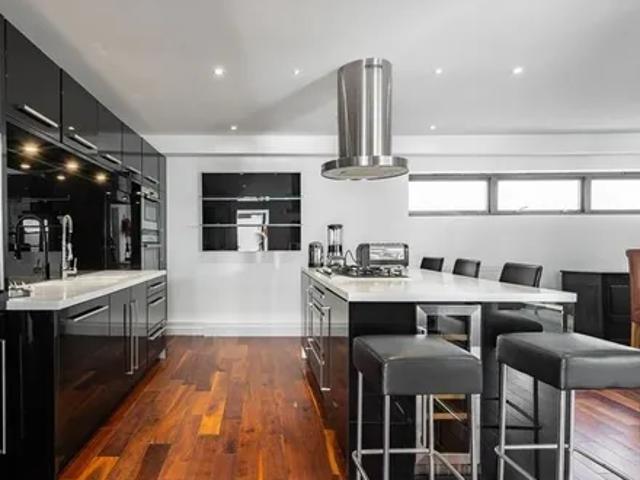 House for rent in Stockwell, Greater London