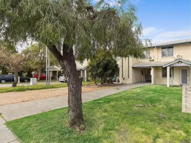 House for rent in Lockridge, Western Australia