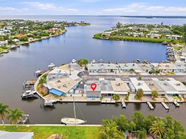House for sale in Holmes Beach, Manatee County