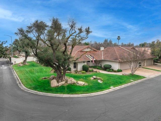 House for sale in Point West, Madera