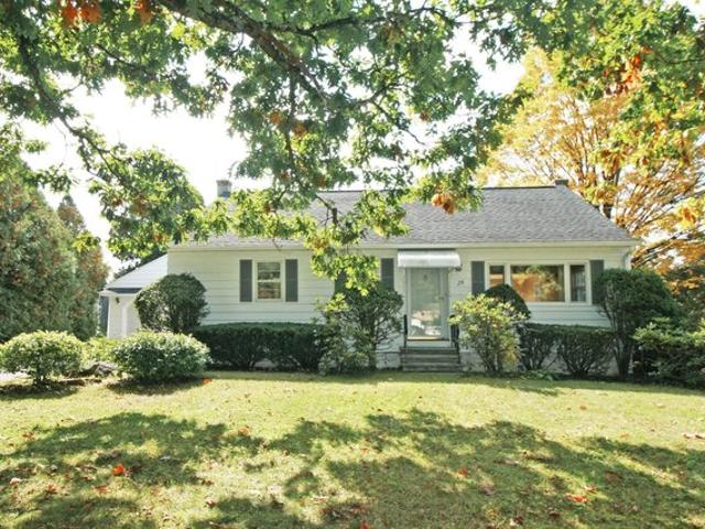 House for sale in Easthampton, Hampshire County