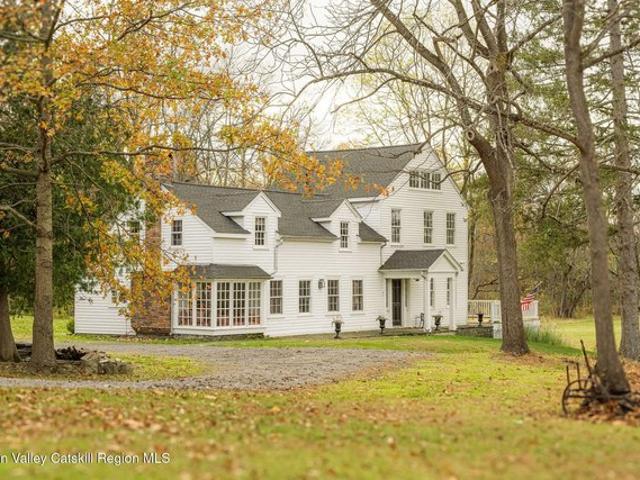 House for sale in Red Hook, New York