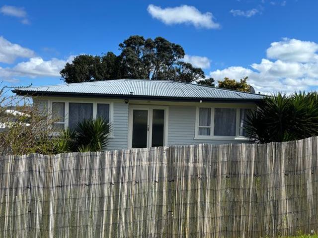 House for rent in Awhitu, Oroua County