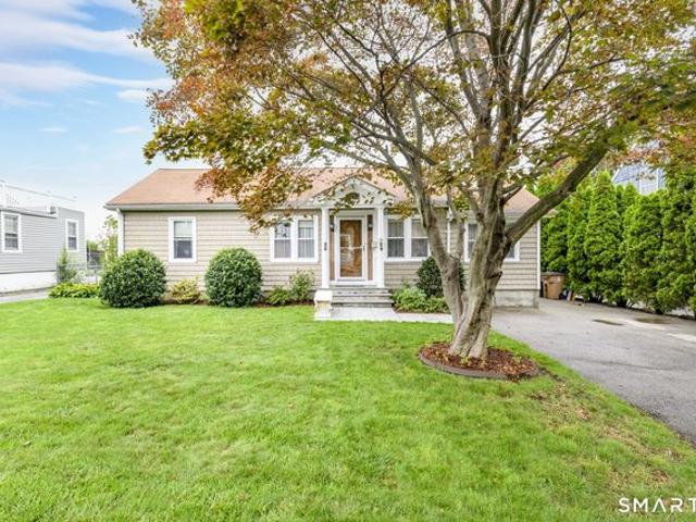 House for sale in Cos Cob, Connecticut