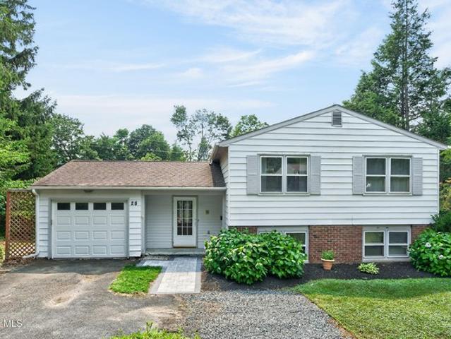 House for sale in Castleton On Hudson, New York