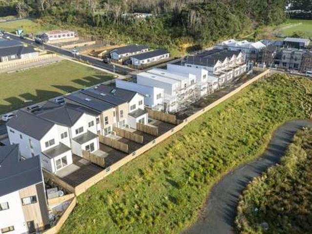 Townhouse for sale in Kenepuru, Porirua