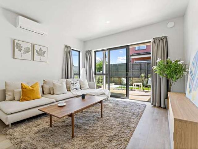 House for sale in Point England, Maungakiekie-Tāmaki