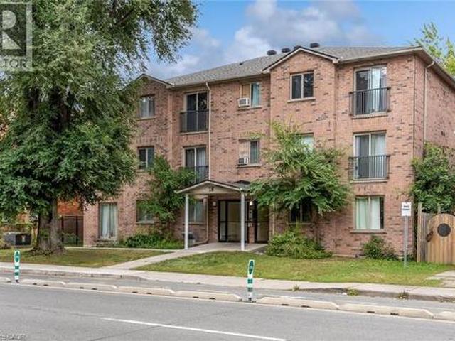 Condo for sale in Landsdale, Hamilton