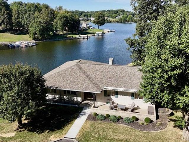 House for sale in Santa Claus, Spencer County