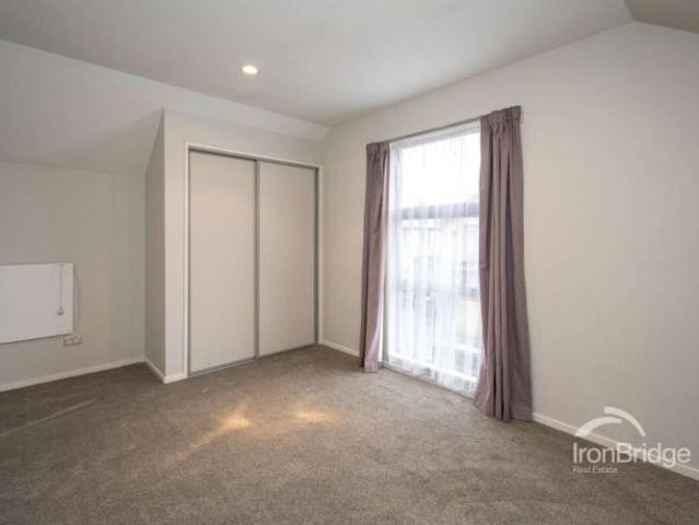 Townhouse for sale in Canterbury