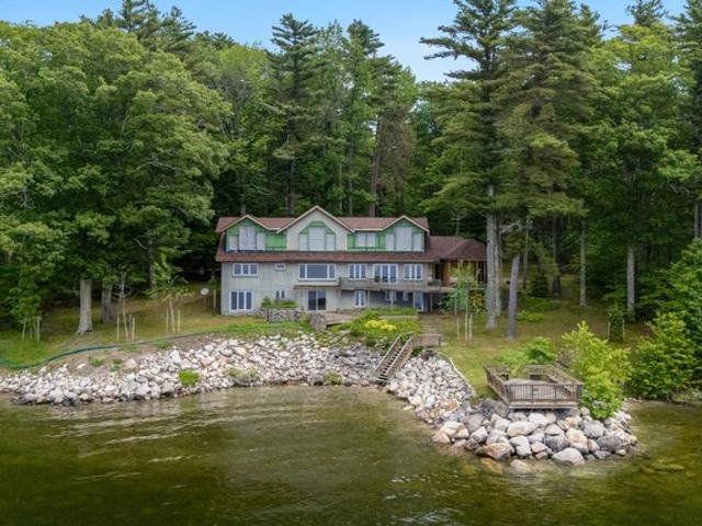 House for sale in Raymond, Maine