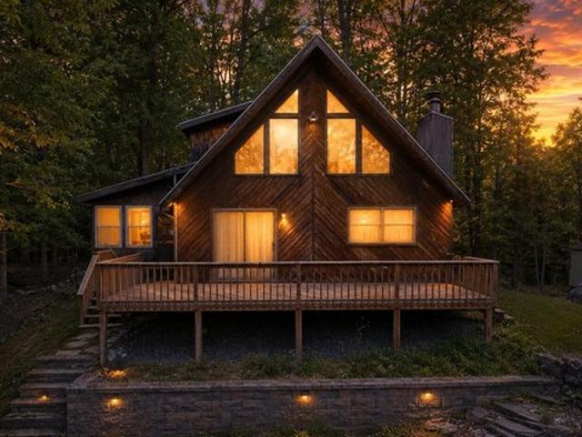 House for sale in Lake Ariel, Pennsylvania