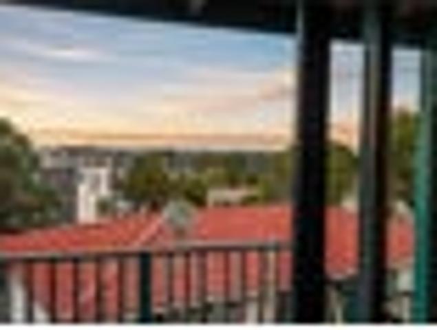 House for sale in Henderson-Massey, Rapanui