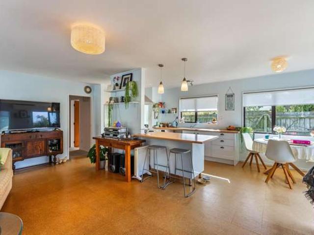 House for sale in Otaki Beach, Wellington