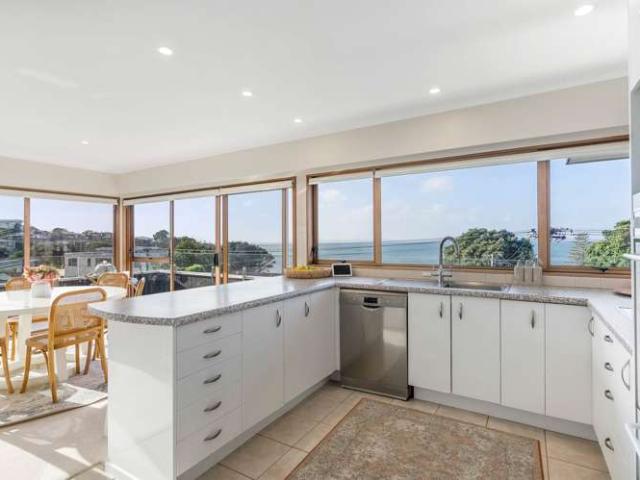 House for sale in Whangaparaoa