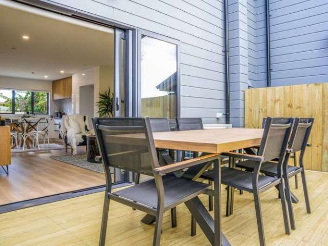 Townhouse for rent in Owhata