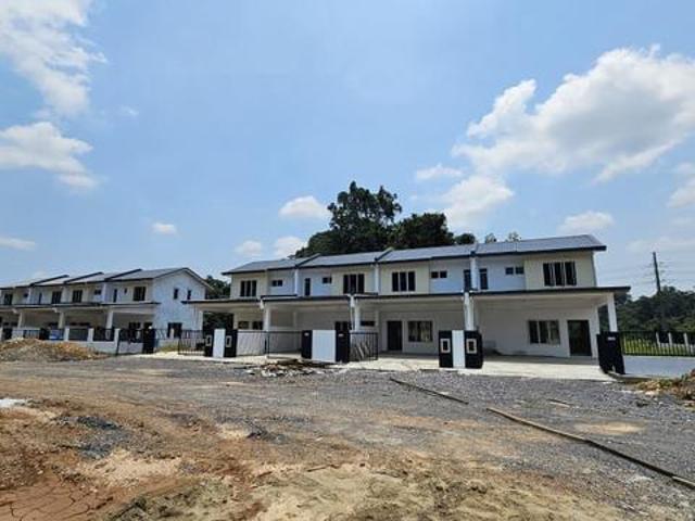 Terraced House for sale in Serian, Serian Bazaar