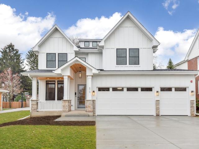 House for sale in West Chicago, Illinois