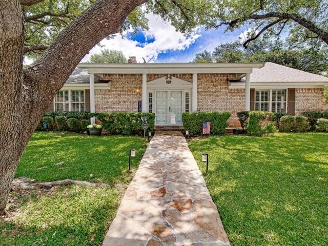 House for sale in Bedford, Texas
