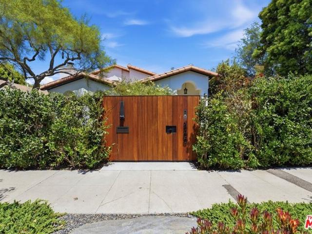 House for sale in Venice Canal Historic District, Los Angeles