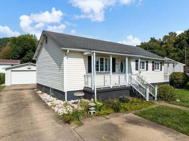 House for sale in Moundsville, West Virginia