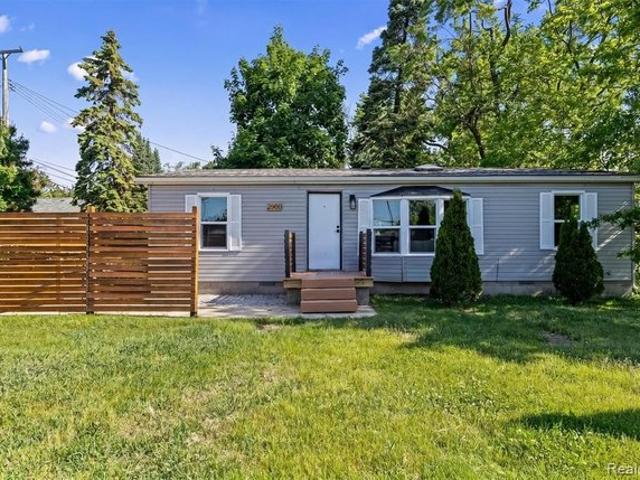 House for sale in Keego Harbor, Michigan
